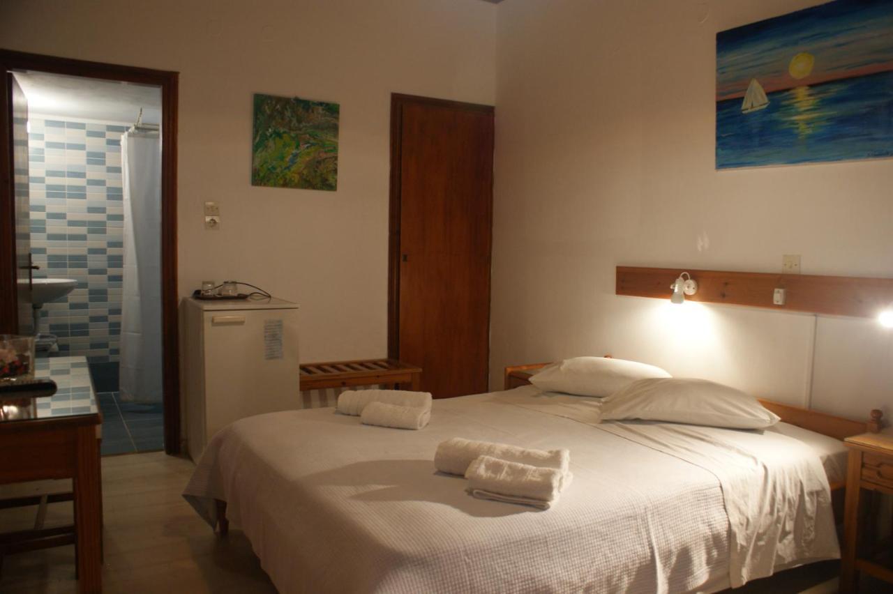 Hotel Eleftheria Parikia  Luaran gambar