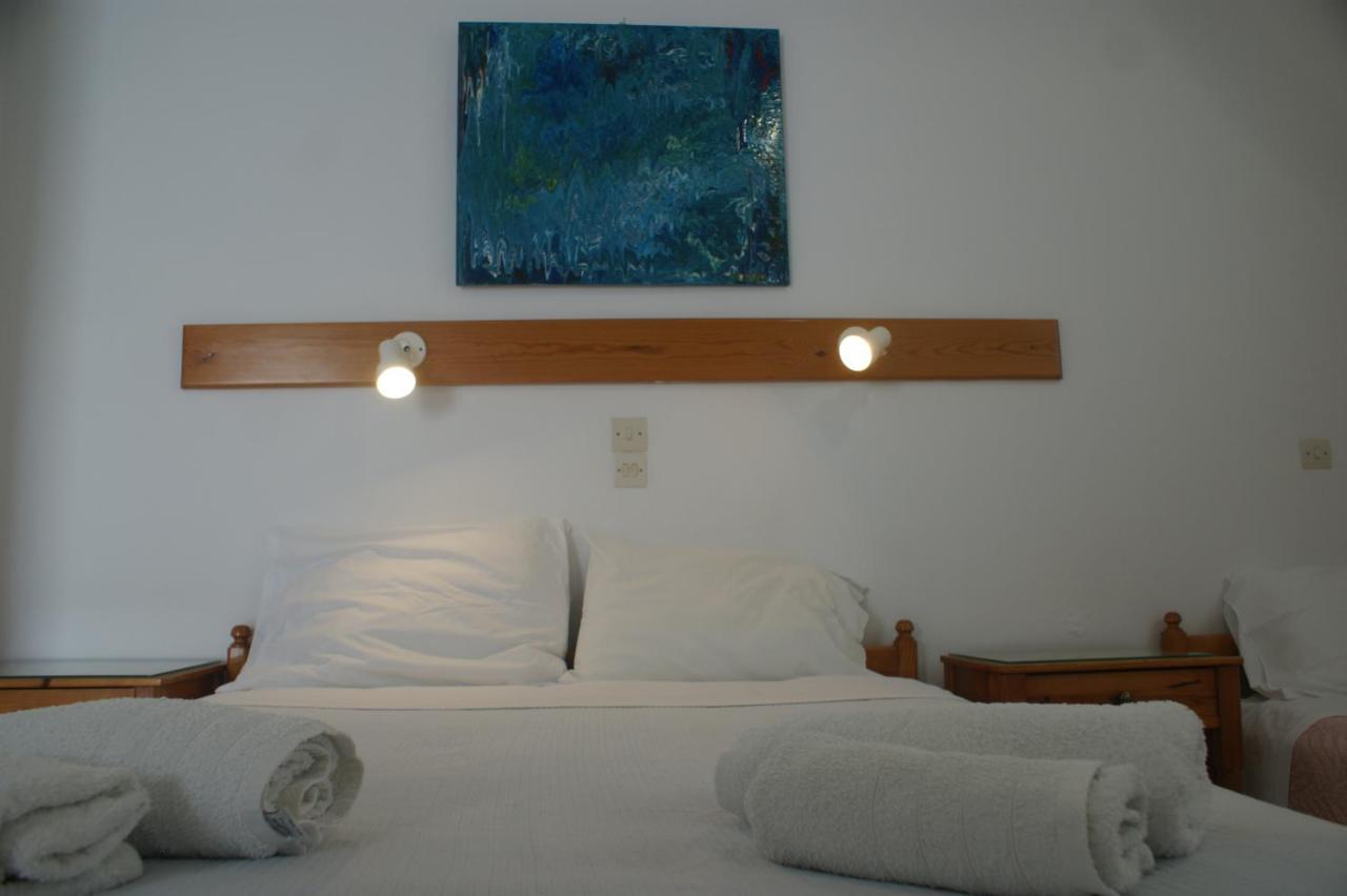 Hotel Eleftheria Parikia  Luaran gambar