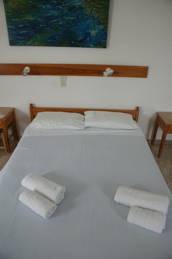 Hotel Eleftheria Parikia  Luaran gambar