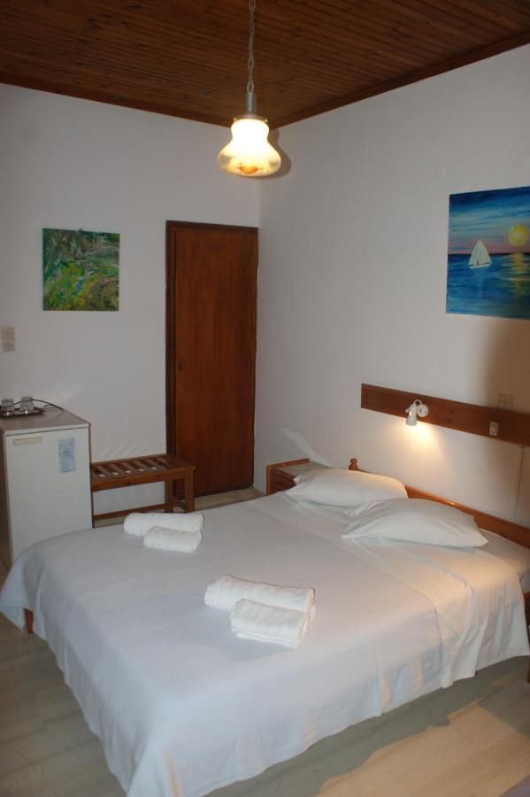 Hotel Eleftheria Parikia  Luaran gambar