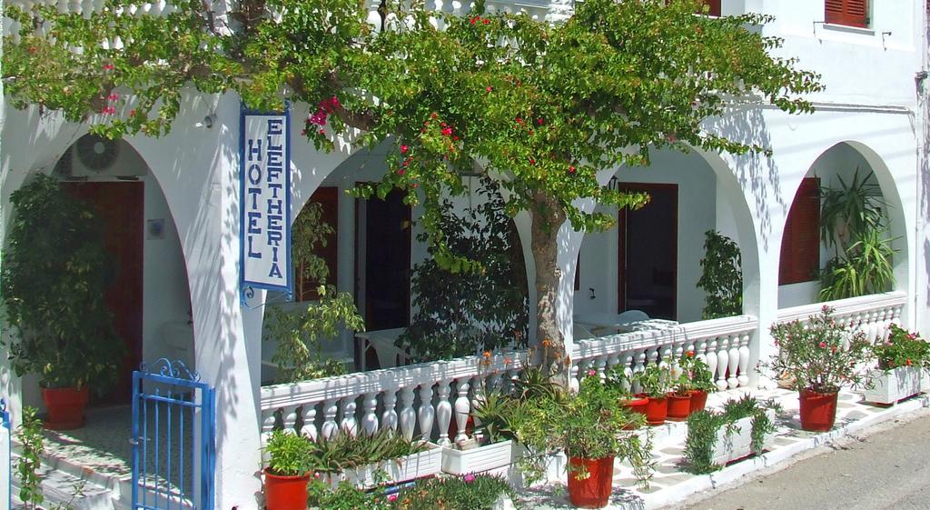 Hotel Eleftheria Parikia  Luaran gambar