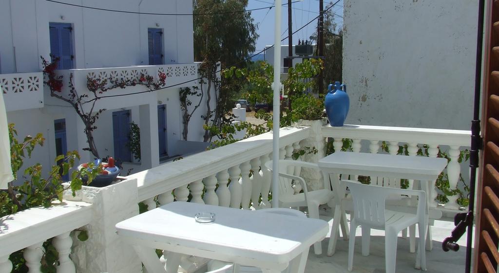 Hotel Eleftheria Parikia  Luaran gambar